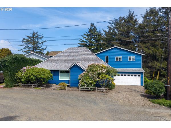 1127 S PINE ST, Newport, OR 97365