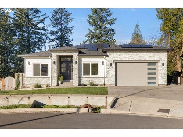 17051 SE MANLEY ST, Portland, OR 97236