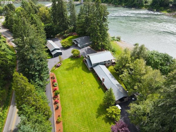 132 COUGAR CREEK RD, Oakland, OR 97462