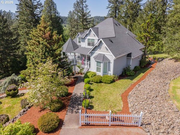 160 MELROSE TERRACE LN, Roseburg, OR 97471