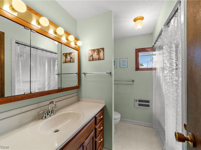 176 Pinewood Drive, Elyria, OH 44035 Photo 20