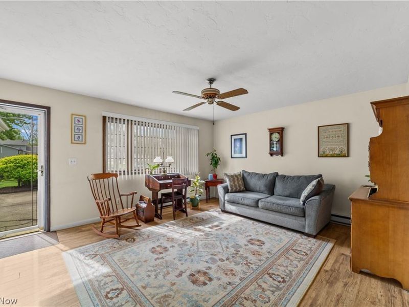 176 Pinewood Drive, Elyria, OH 44035 Photo 5