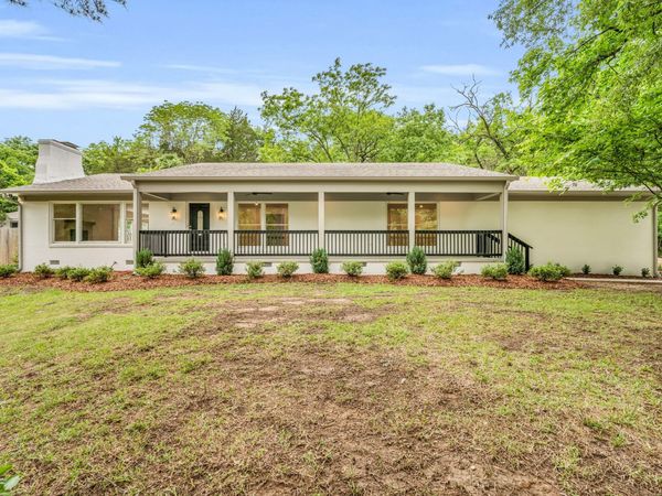 89 Edinburgh, Starkville, MS 39759