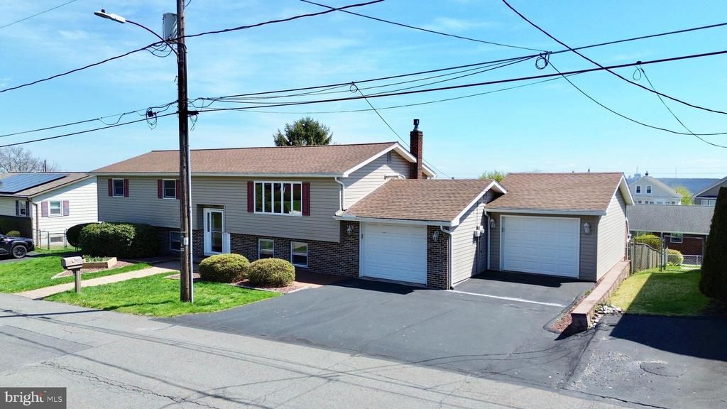240 ARIZONA AVENUE , SHENANDOAH, PA 17976