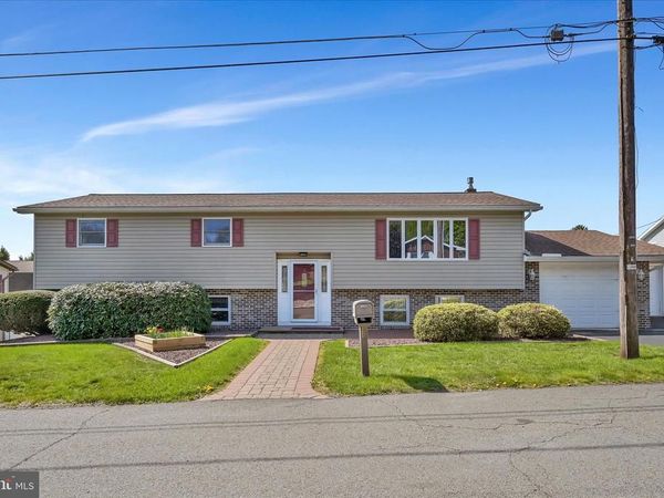 240 ARIZONA AVENUE, SHENANDOAH, PA 17976