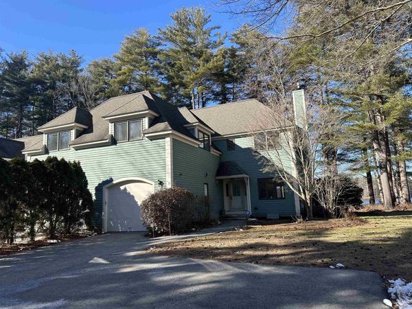 33 Clearwater Drive, Dover, NH 03820