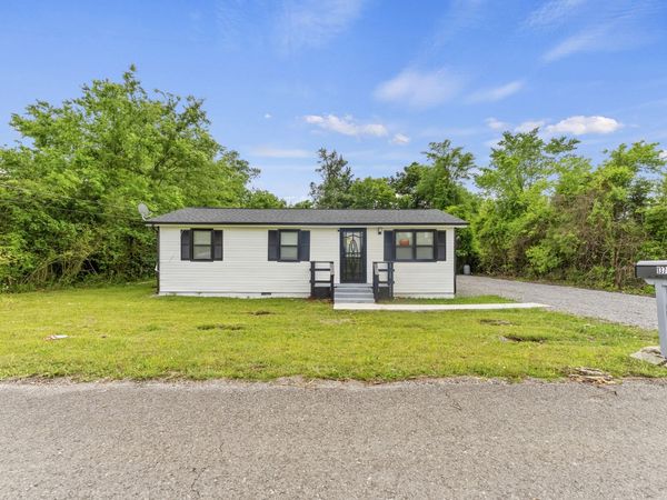 1370 Daniels St , Christiana, TN 37037