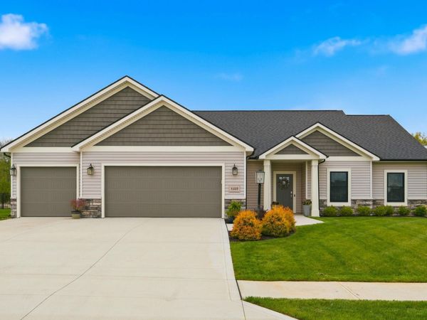 5329 Greyson Heights Drive, Auburn, IN 46706