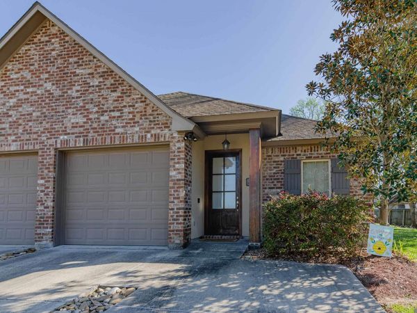 18231 Pintail Cove Dr, Baton Rouge, LA 70817