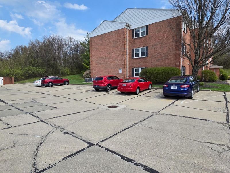 5530 Westwood Northern Boulevard, Unit 5, Green Township, OH 45248 Photo 5