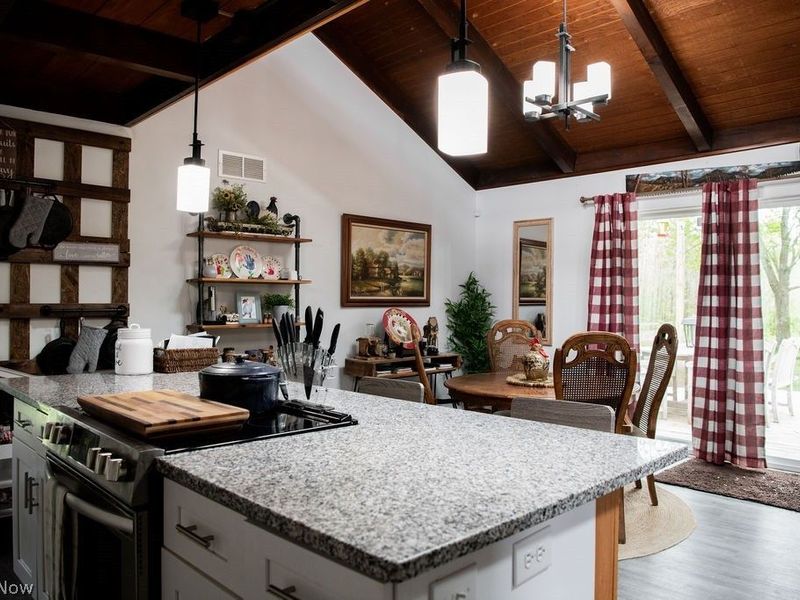 4805 Mcconnell East Road, Southington, OH 44470 Photo 16