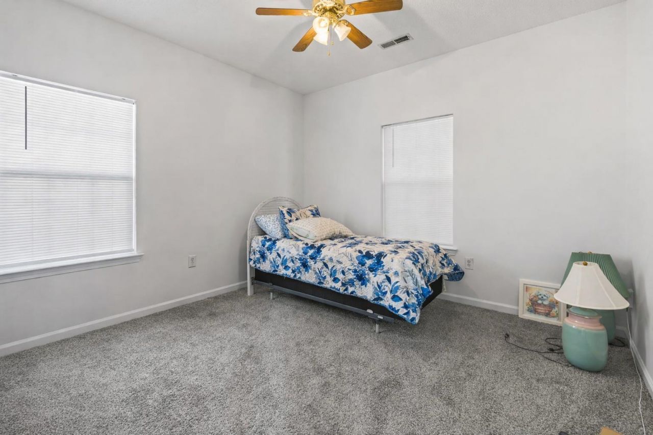 248 Sun Colony Blvd.  Photo 9