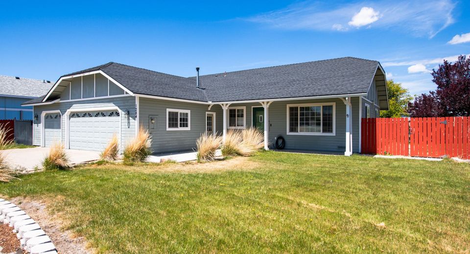 1284 Kyndal Way, Gardnerville, NV 89460 Photo
