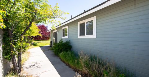 1284 Kyndal Way, Gardnerville, NV 89460 Photo