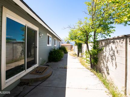1284 Kyndal Way, Gardnerville, NV 89460 Photo