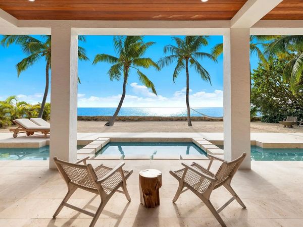 60 Ocean Front Drive, KEY LARGO, FL 33037