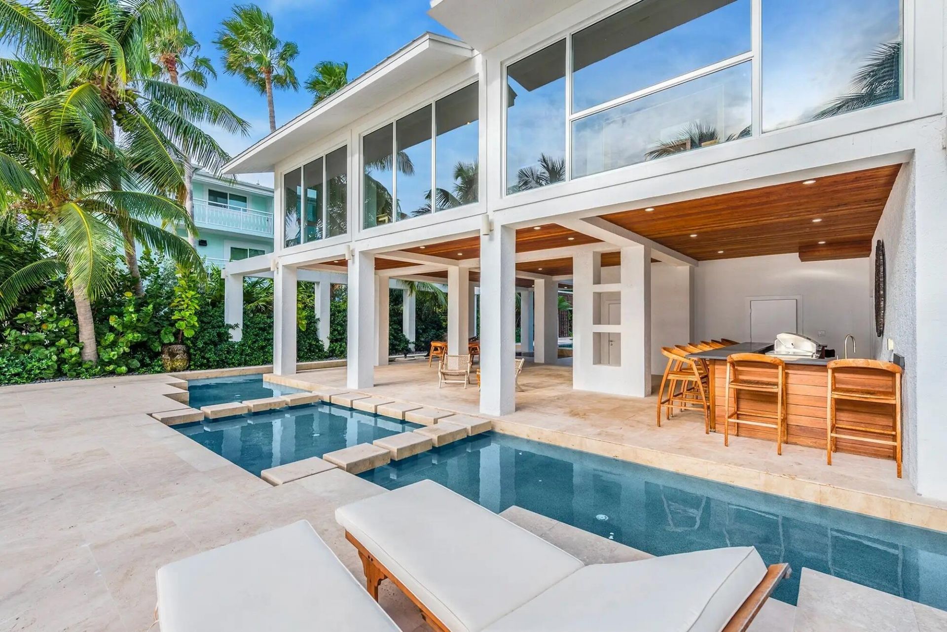 60 Ocean Front Drive, Key Largo, FL 33037 Photo