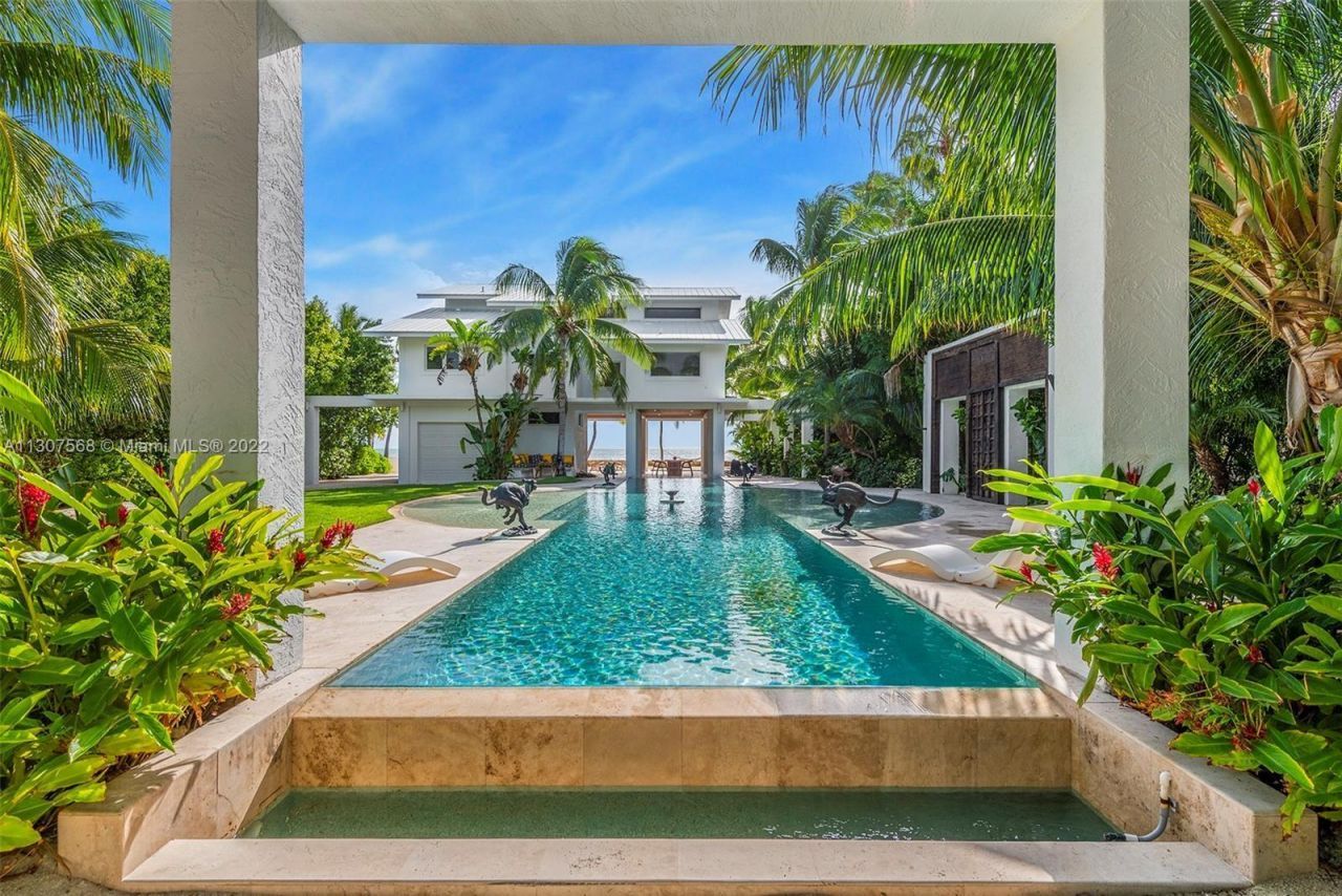 60 Ocean Front Drive, Key Largo, FL 33037 Photo
