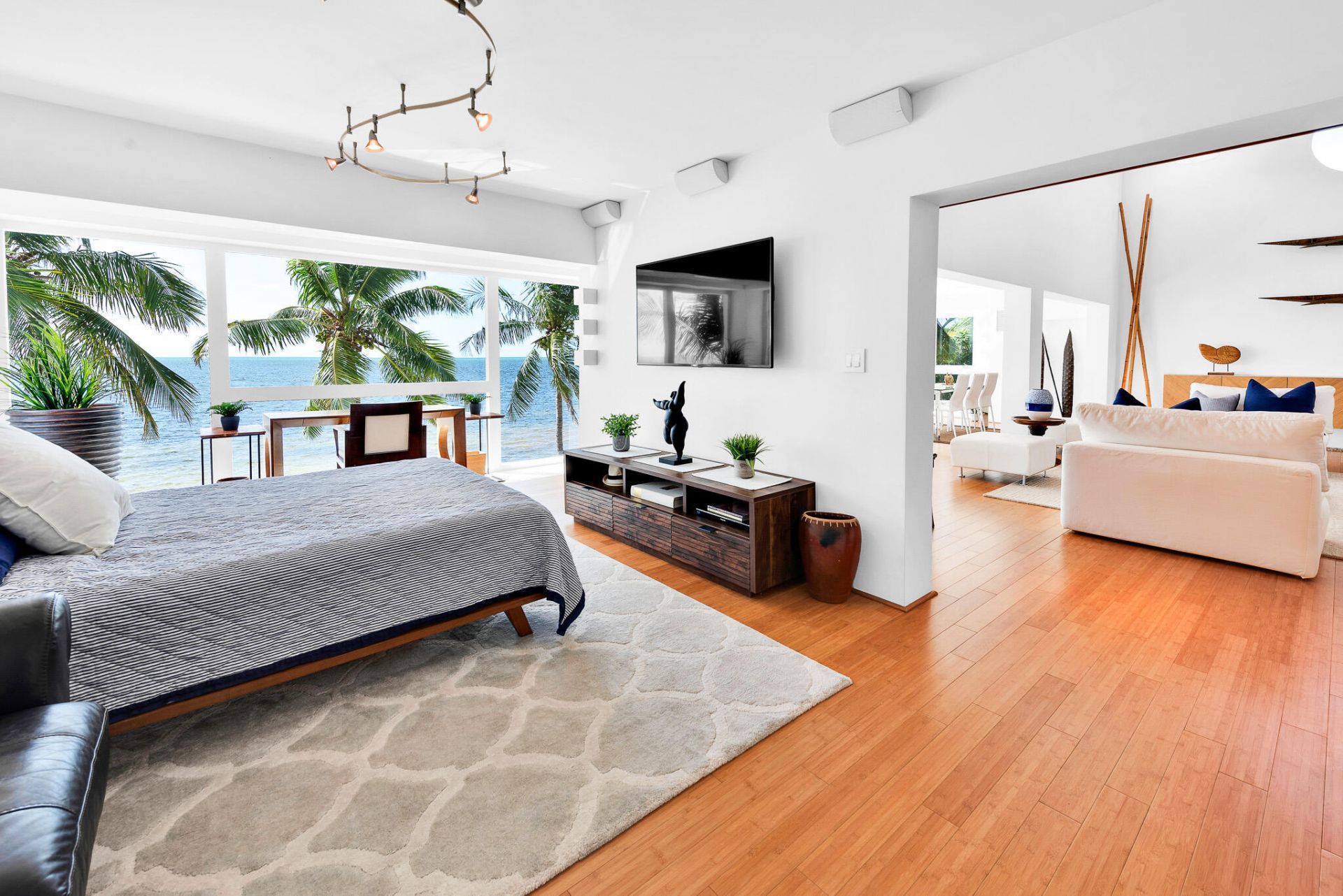 60 Ocean Front Drive, Key Largo, FL 33037 Photo