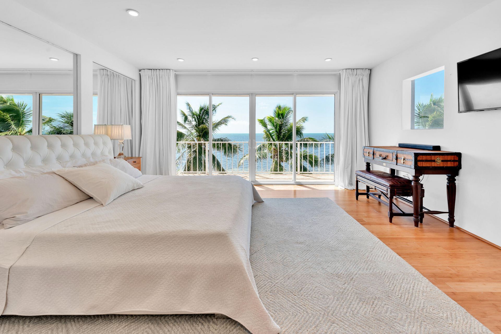 60 Ocean Front Drive, Key Largo, FL 33037 Photo