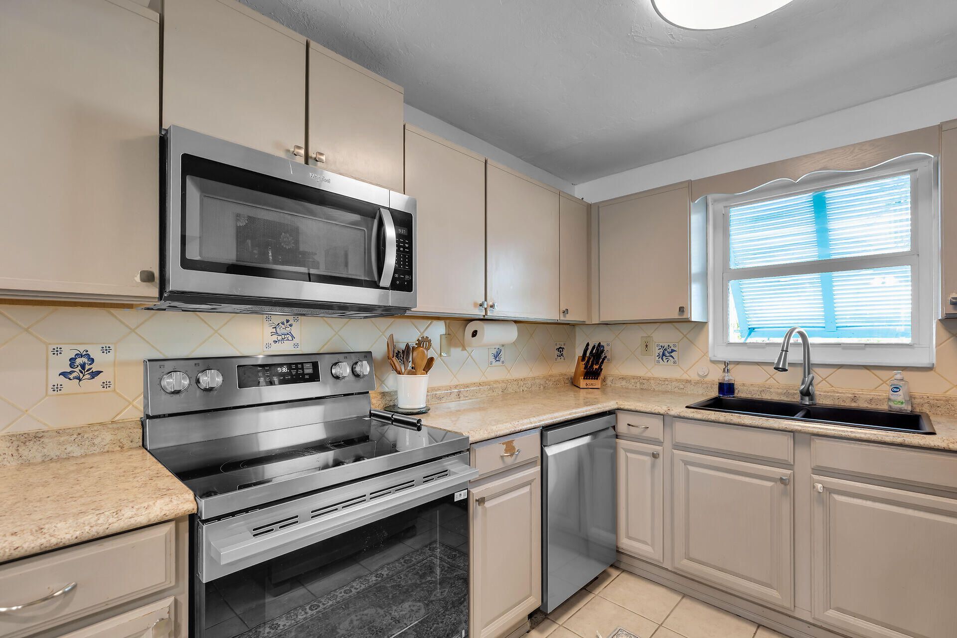 190 10th Street, Unit 190, Key Colony, FL 33051 Photo