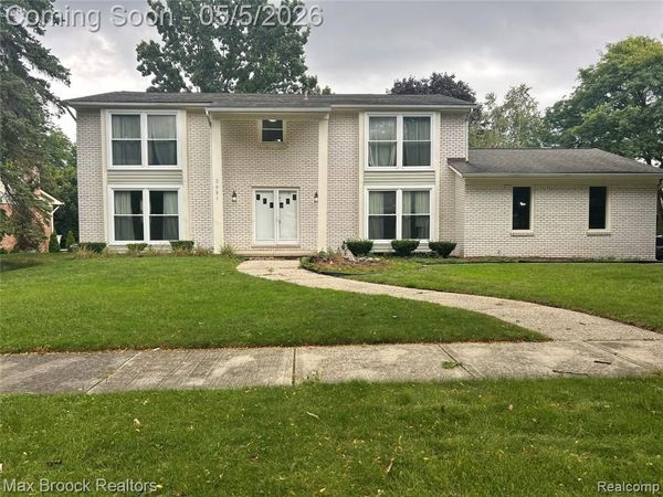 2081 BABCOCK Drive, Troy, MI 48084