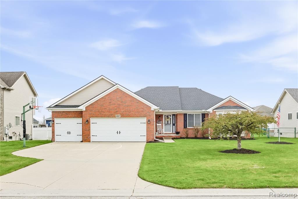 4907 Camelot Drive, Kimball Township, MI 48074 Main Photo