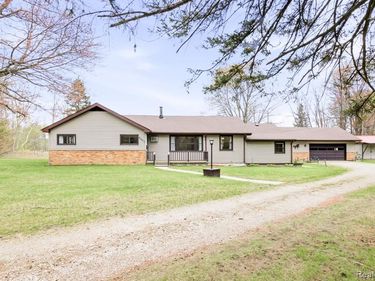 4602 Howard Road, Kimball Twp, MI 48074