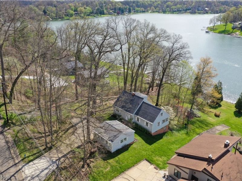 156 W Mohawk Drive, Malvern, OH 44644 Photo 13