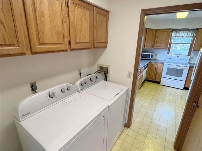 156 W Mohawk Drive, Malvern, OH 44644 Photo 17