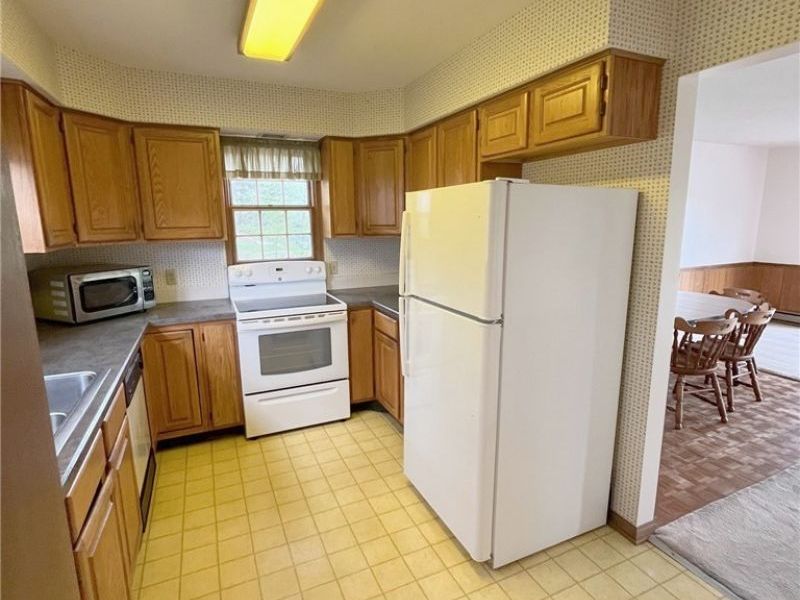 156 W Mohawk Drive, Malvern, OH 44644 Photo 19