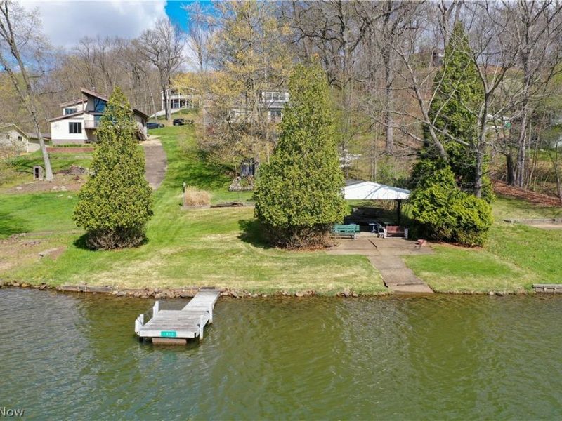 156 W Mohawk Drive, Malvern, OH 44644 Photo 2