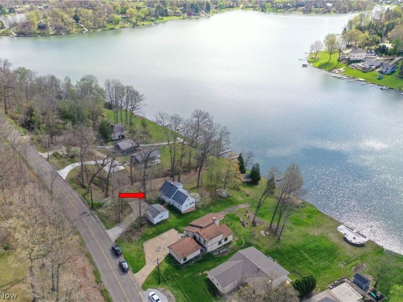 156 W Mohawk Drive, Malvern, OH 44644 Photo 3