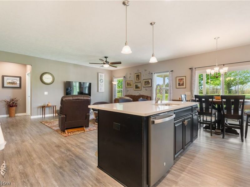 5810 Quarry Lake Drive SE, East Canton, OH 44730 Photo 14