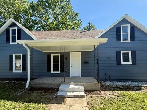 403 E Chestnut Street, Archie, MO 64725