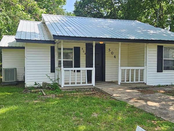 504 S Walnut , Sallisaw, OK 74955