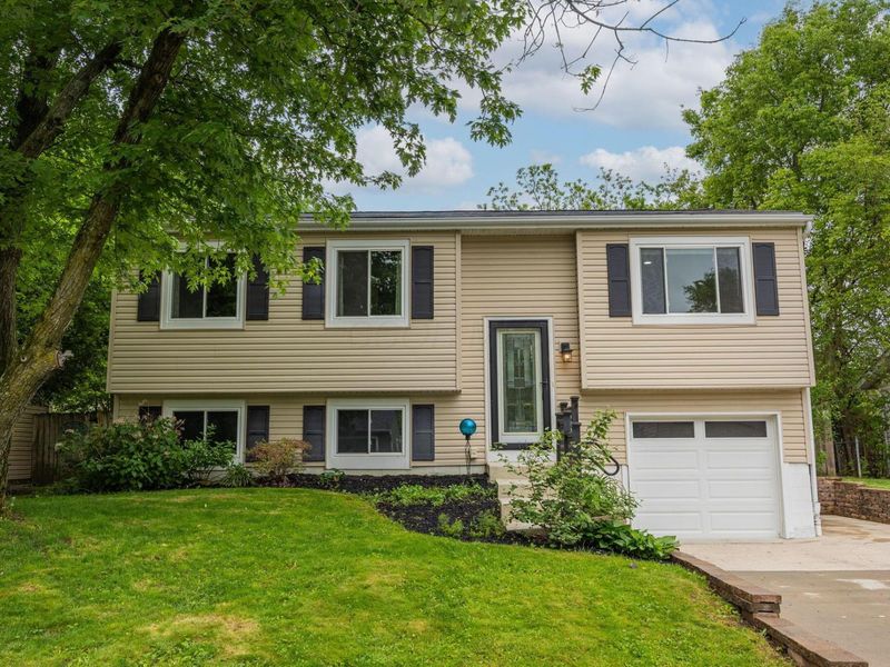 721 Mistletoe Street, Columbus, OH 43230 Photo 1