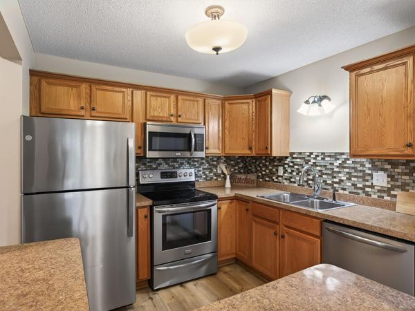 2496 County Road C2 W, Unit 101, Roseville, MN 55113