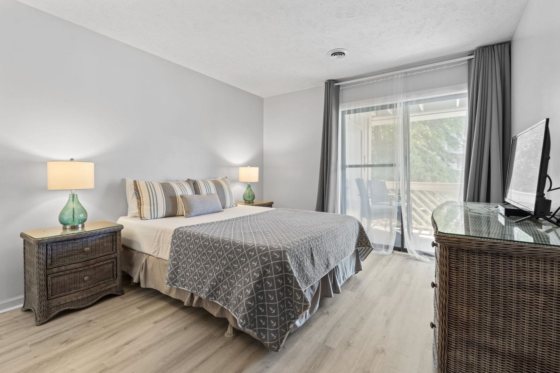 206 Maison Dr.  Photo 13