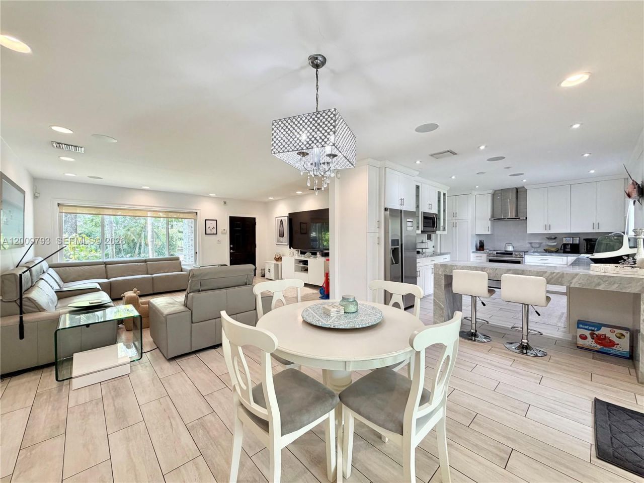 823 NE 107th St , Biscayne Park, FL 33161 Photo