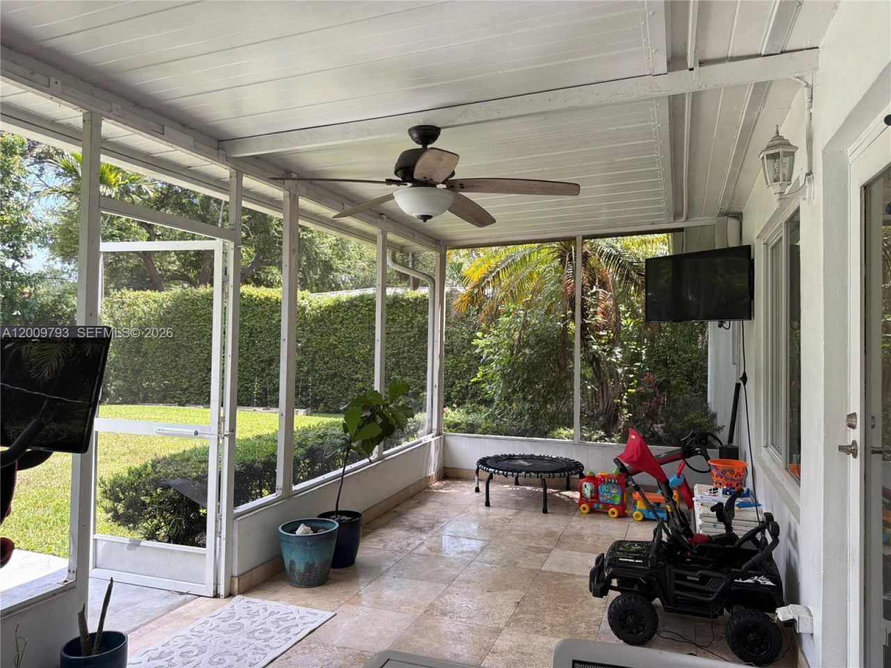 823 NE 107th St , Biscayne Park, FL 33161 Photo