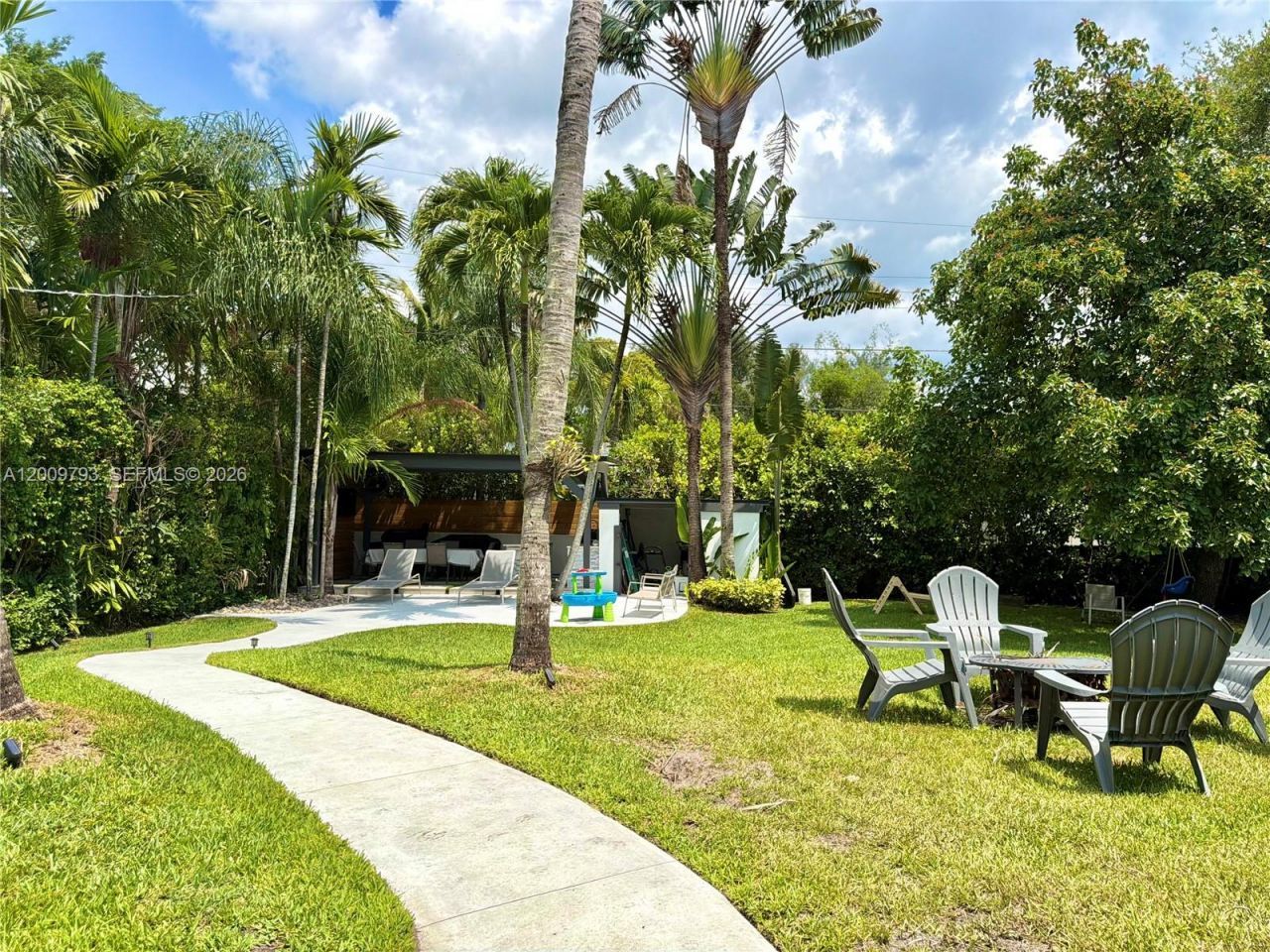 823 NE 107th St , Biscayne Park, FL 33161 Photo