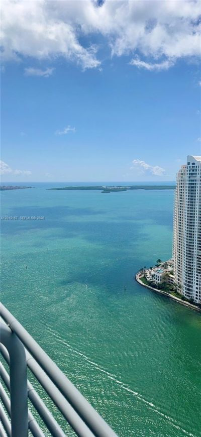 335 S Biscayne Blvd, Unit UPH-01, Miami, FL 33131 Photo