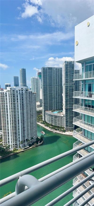 335 S Biscayne Blvd, Unit UPH-01, Miami, FL 33131 Photo