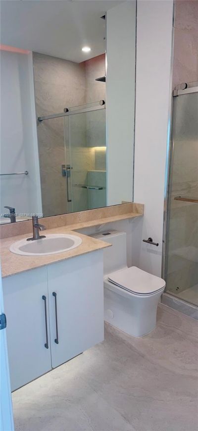 335 S Biscayne Blvd, Unit UPH-01, Miami, FL 33131 Photo