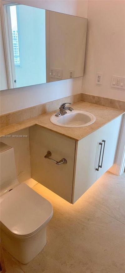 335 S Biscayne Blvd, Unit UPH-01, Miami, FL 33131 Photo