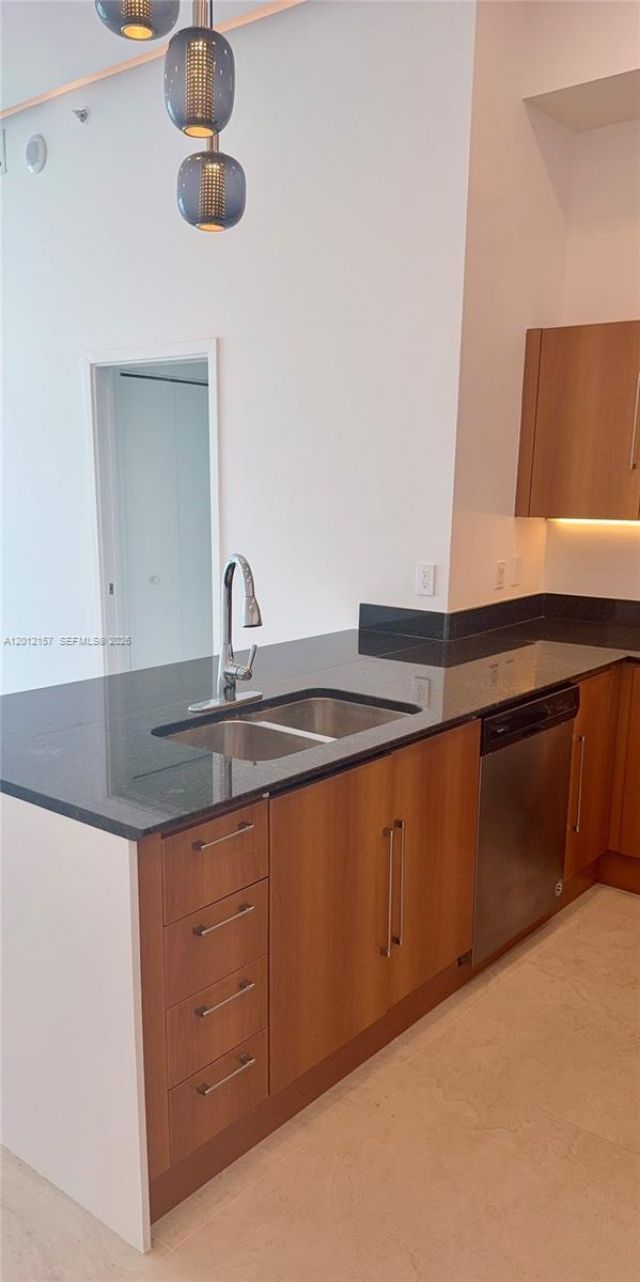 335 S Biscayne Blvd, Unit UPH-01, Miami, FL 33131 Photo