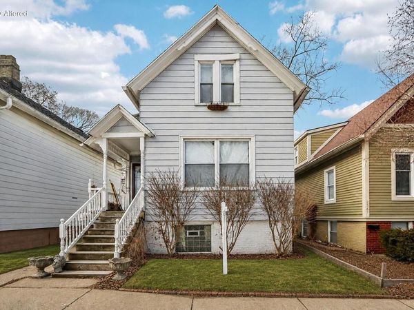 2557 Gordon PLACE, Milwaukee, WI 53212