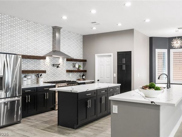 728 Tossa De Mar Avenue, Henderson, NV 89002