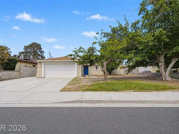 5279 Reeder Circle, Las Vegas, NV 89119